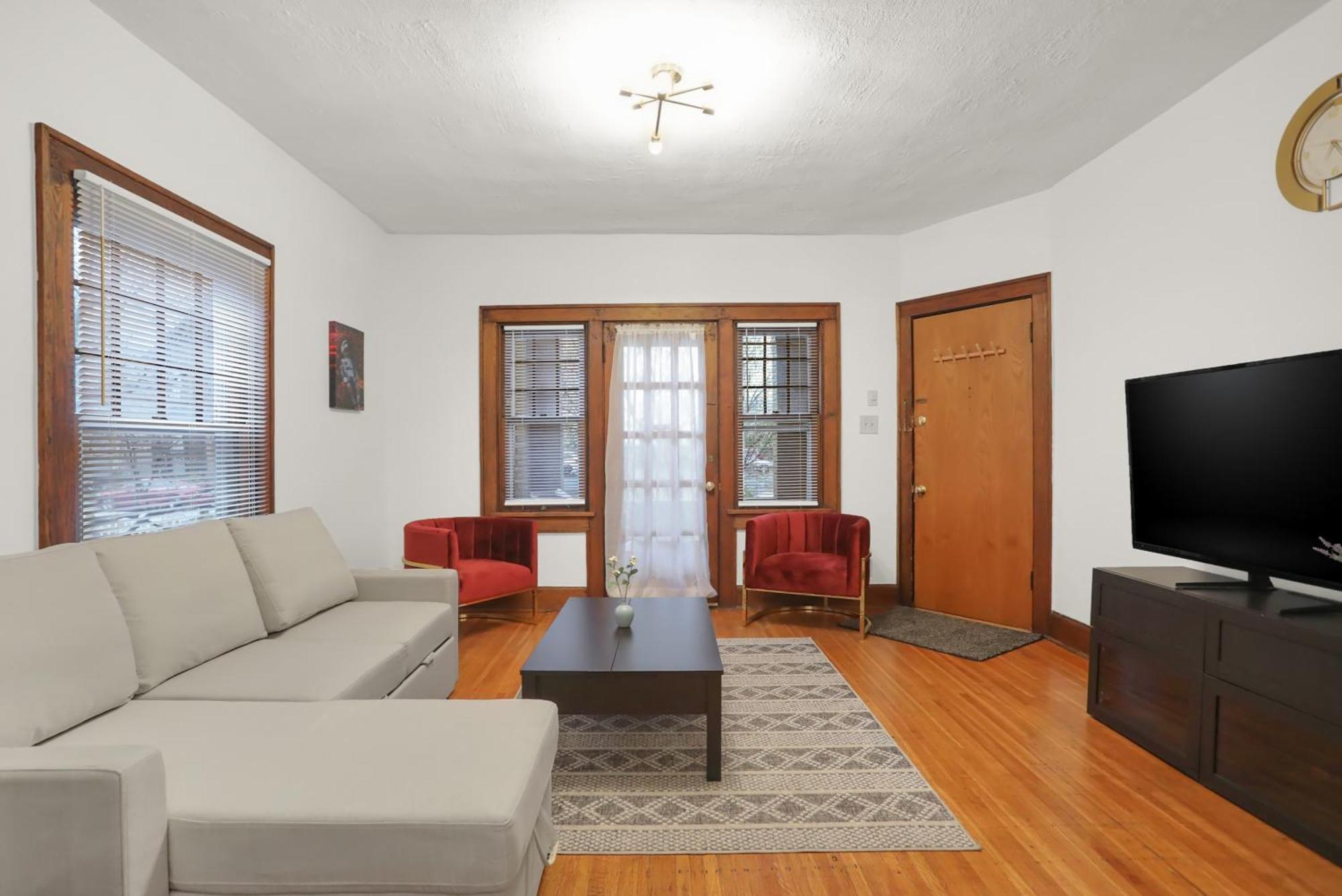 Comfy Apartment In Indianapolis Exterior photo